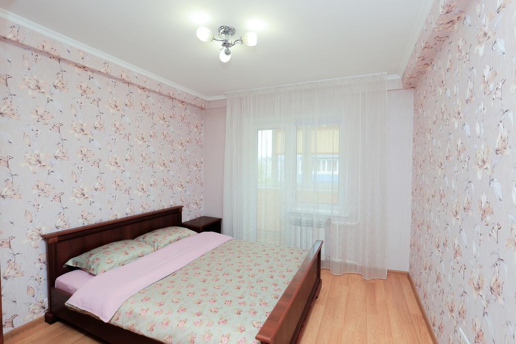 Apartment On Obolonskiy Prospect 12 Kyiv Exterior foto