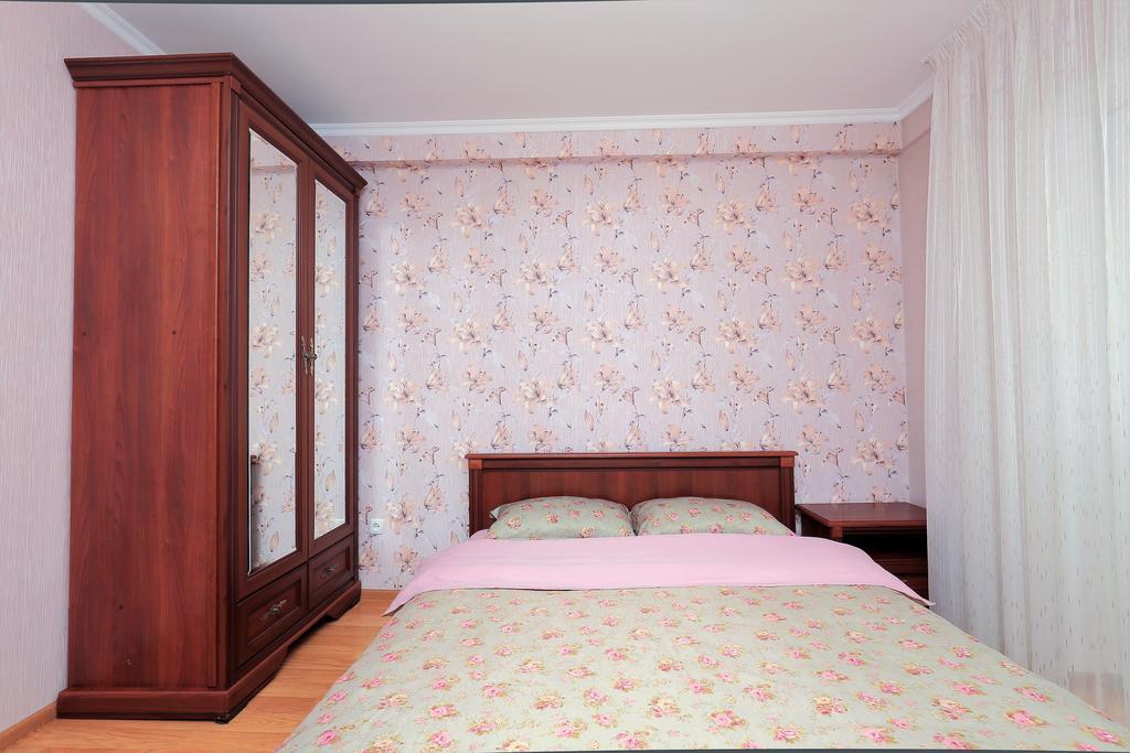 Apartment On Obolonskiy Prospect 12 Kyiv Exterior foto
