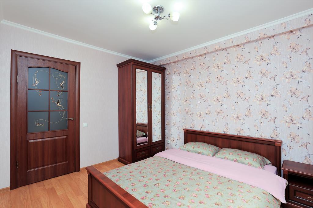 Apartment On Obolonskiy Prospect 12 Kyiv Exterior foto